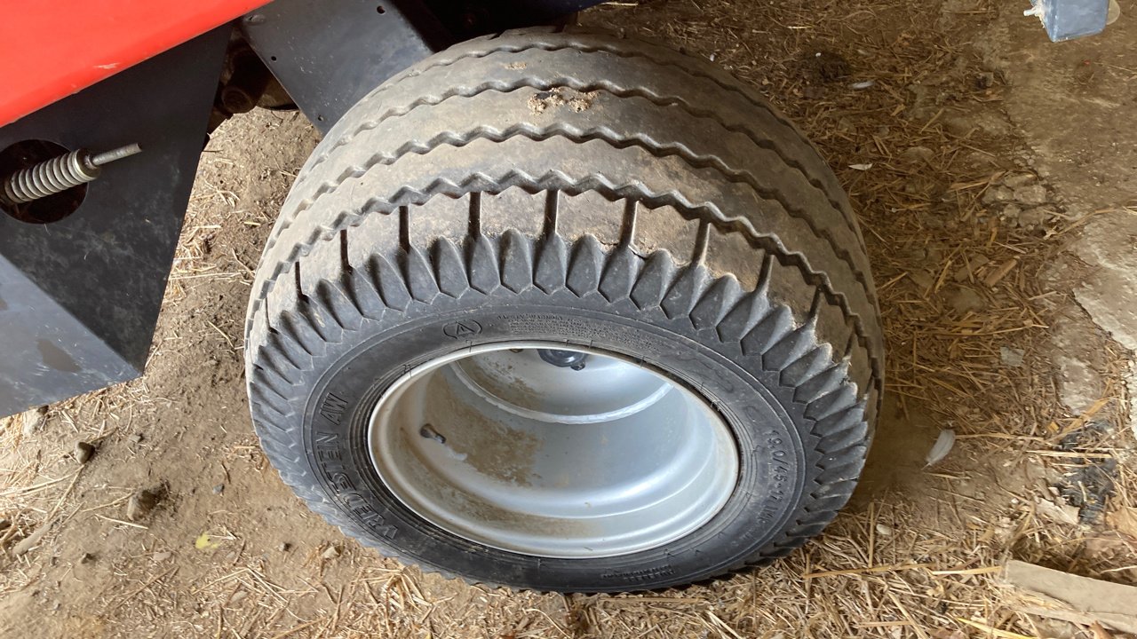 Rundballenpresse van het type Kuhn VB2160, Gebrauchtmaschine in CORMENON (Foto 5)