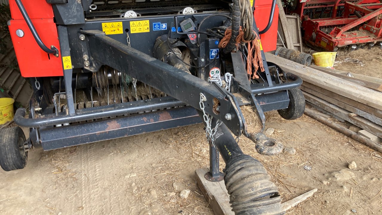 Rundballenpresse van het type Kuhn VB2160, Gebrauchtmaschine in CORMENON (Foto 9)