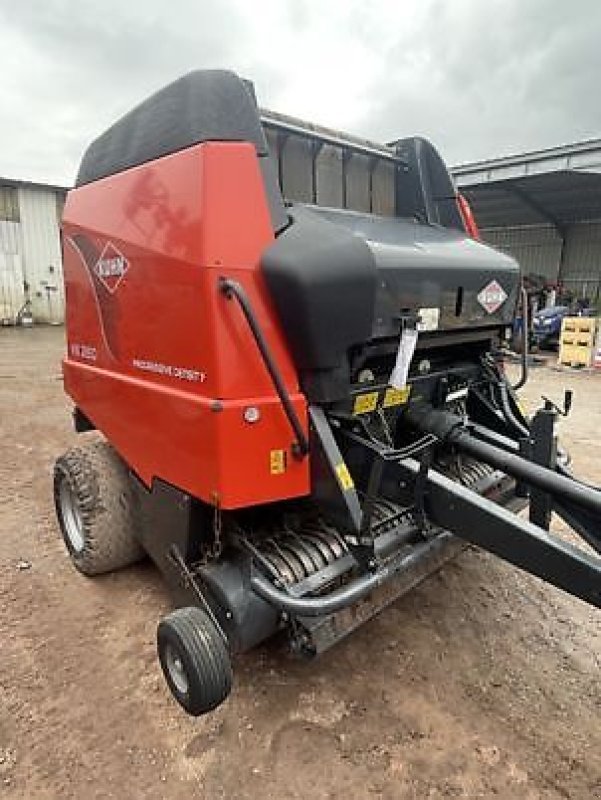 Rundballenpresse del tipo Kuhn VB2160, Gebrauchtmaschine en Marlenheim (Imagen 4)