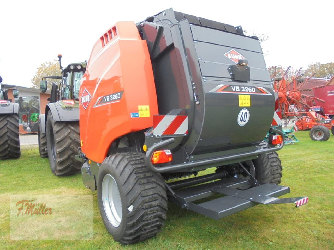 Rundballenpresse del tipo Kuhn VB3260 OC23, Neumaschine en Taaken (Imagen 1)