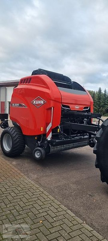 Rundballenpresse del tipo Kuhn VB3290, Neumaschine en Flessau (Imagen 8)