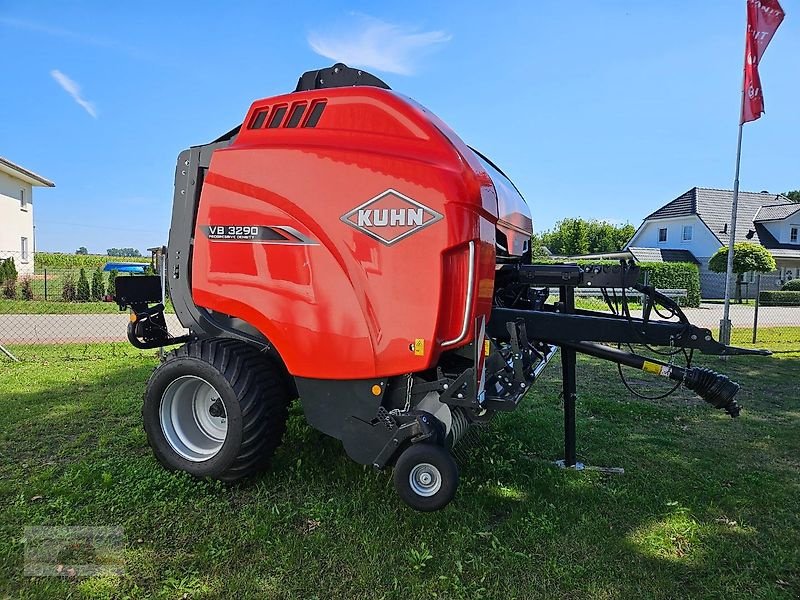 Rundballenpresse of the type Kuhn VB3290, Neumaschine in Flessau (Picture 1)