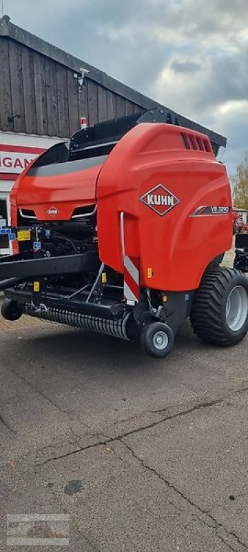 Rundballenpresse del tipo Kuhn VB3290, Neumaschine In Flessau (Immagine 4)