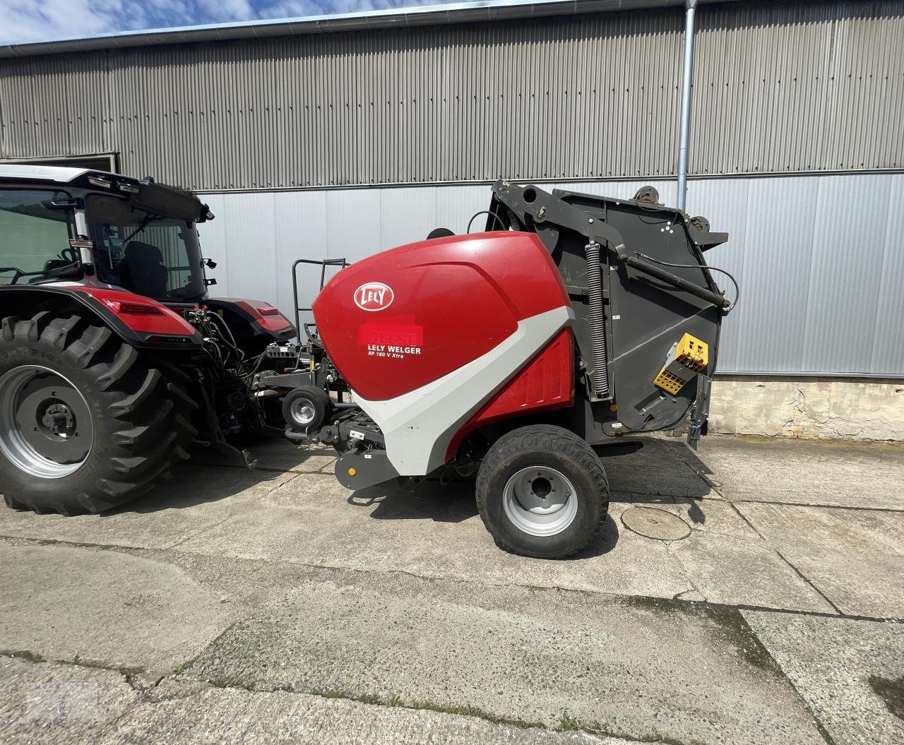 Rundballenpresse of the type Lely Lely-Welger RP 180 Xtra, Gebrauchtmaschine in Pragsdorf (Picture 2)