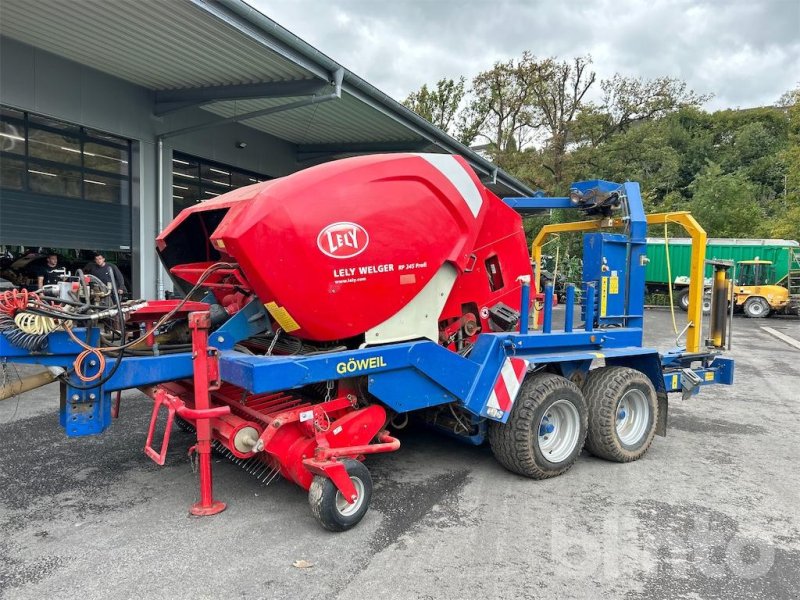 Rundballenpresse of the type Lely Lely Welger RP 245 Profi, Gebrauchtmaschine in Düsseldorf (Picture 1)