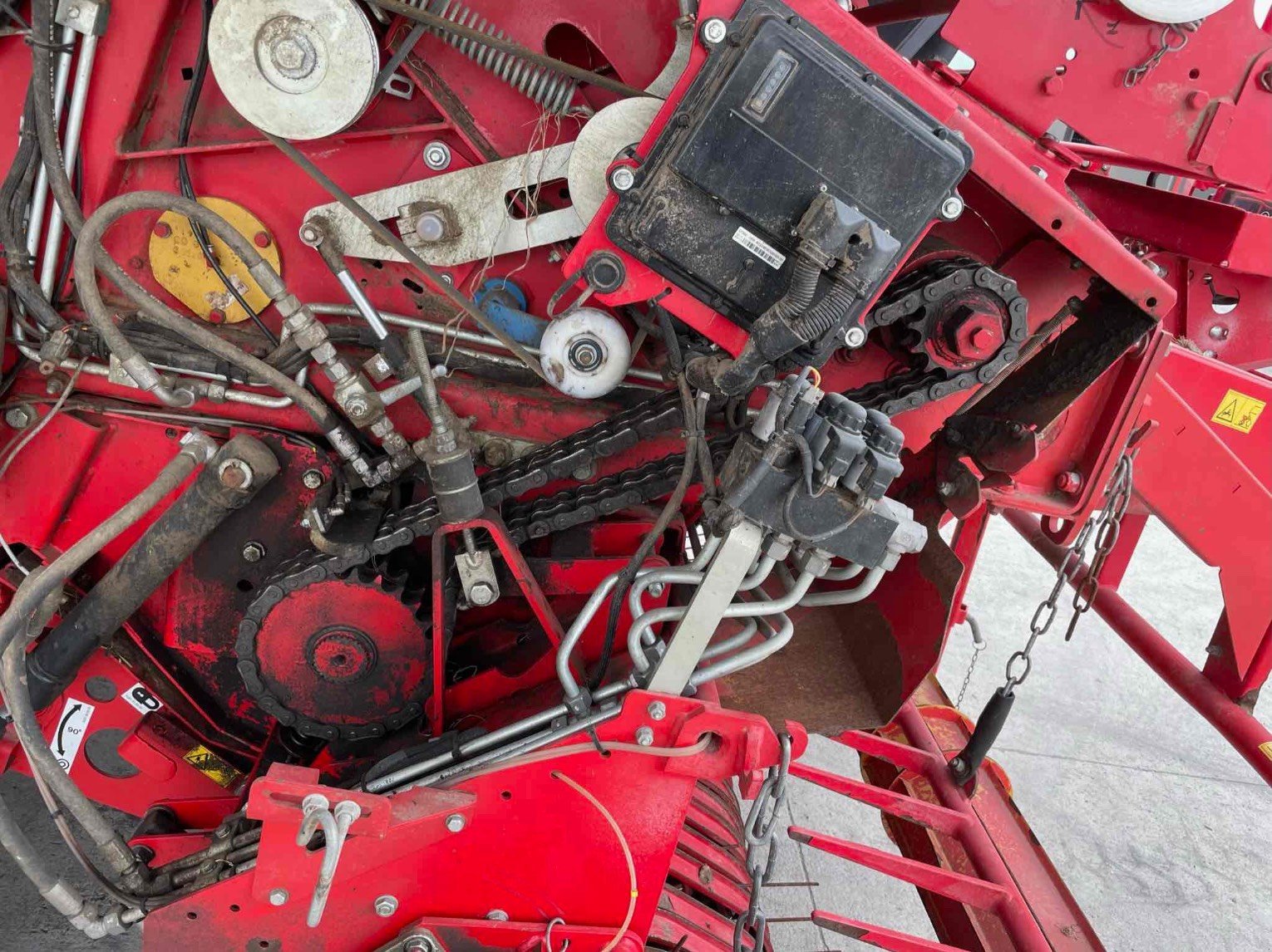 Rundballenpresse van het type Lely Presse à balles rondes RP160 Lely-Welger, Gebrauchtmaschine in SAINT CLAIR SUR ELLE (Foto 9)