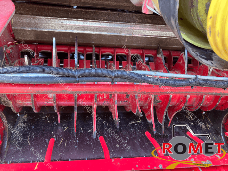 Rundballenpresse du type Lely V160, Gebrauchtmaschine en Gennes sur glaize (Photo 3)