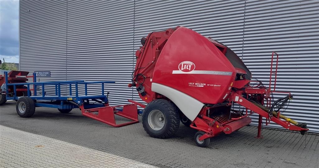 Rundballenpresse of the type Lely Welger RP 535 Master med Fasterholt ballevogn, Gebrauchtmaschine in Horsens (Picture 1)