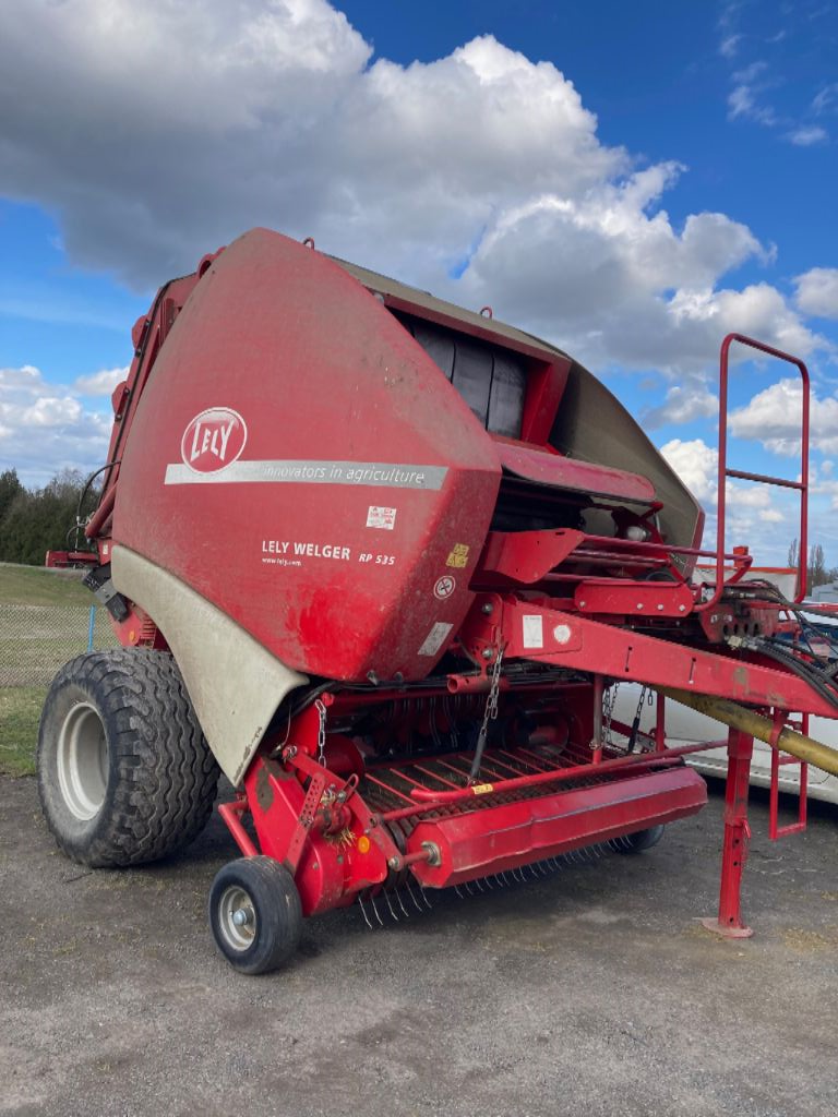 Rundballenpresse del tipo Lely WELGER RP 535, Gebrauchtmaschine en MORHANGE (Imagen 4)