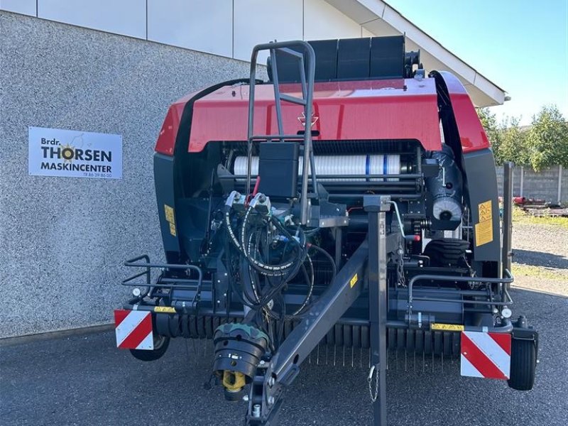 Rundballenpresse del tipo Massey Ferguson 4180 V Xtra Snitter med 13 knive, Gebrauchtmaschine In Støvring (Immagine 1)