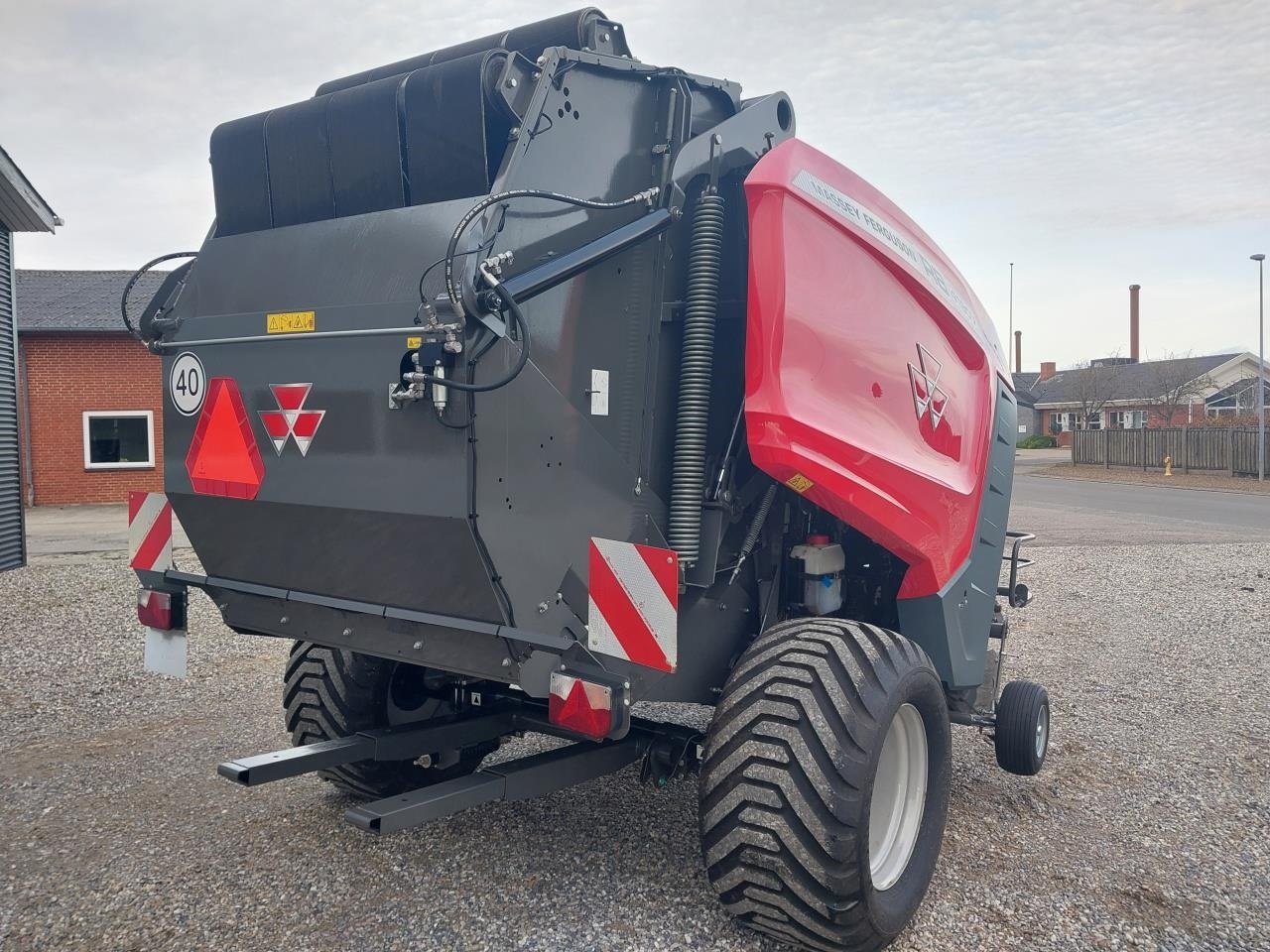 Rundballenpresse du type Massey Ferguson 4180V RB, Gebrauchtmaschine en Skjern (Photo 2)