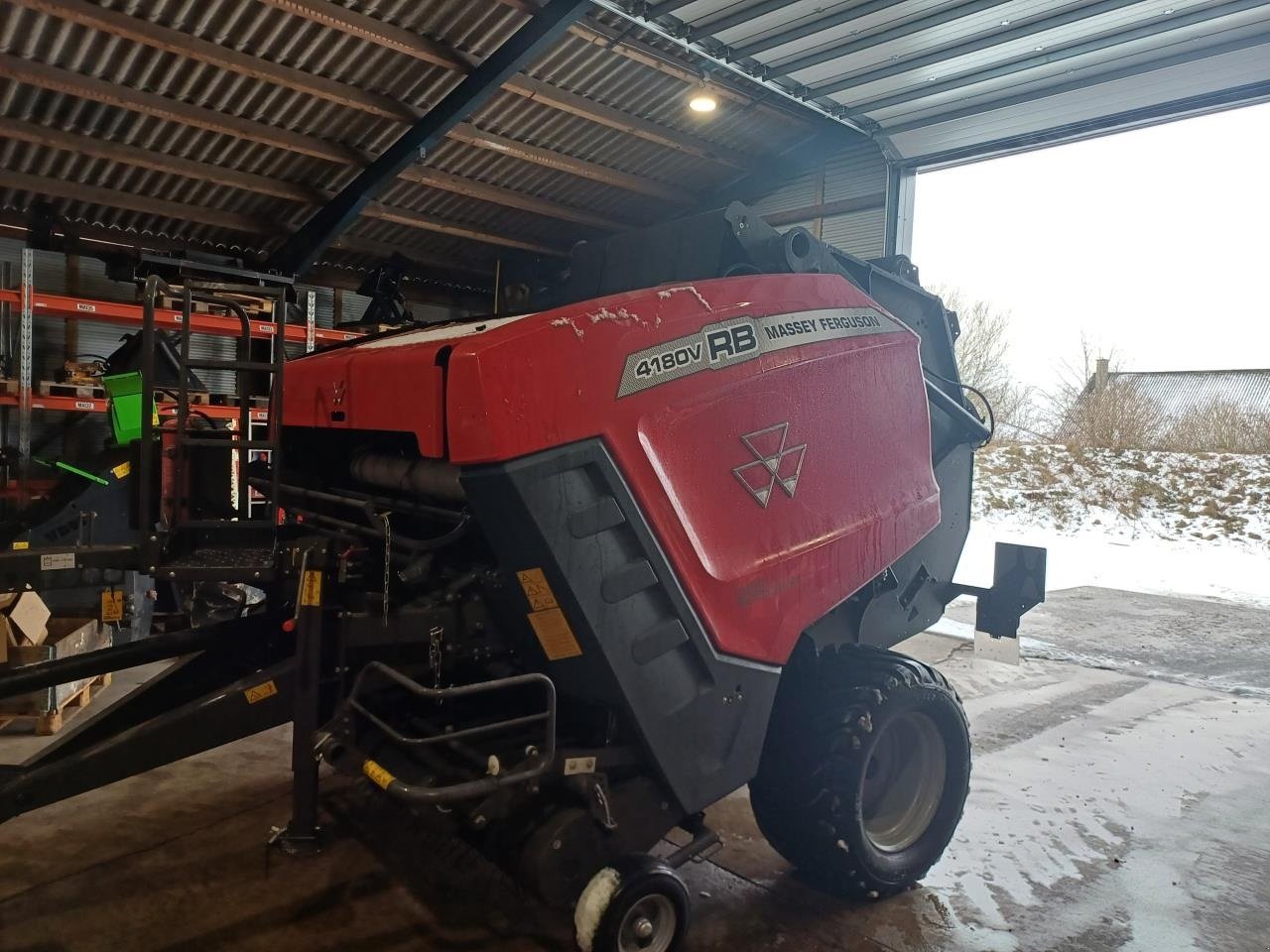 Rundballenpresse typu Massey Ferguson 4180V RB, Gebrauchtmaschine v Skjern (Obrázek 1)