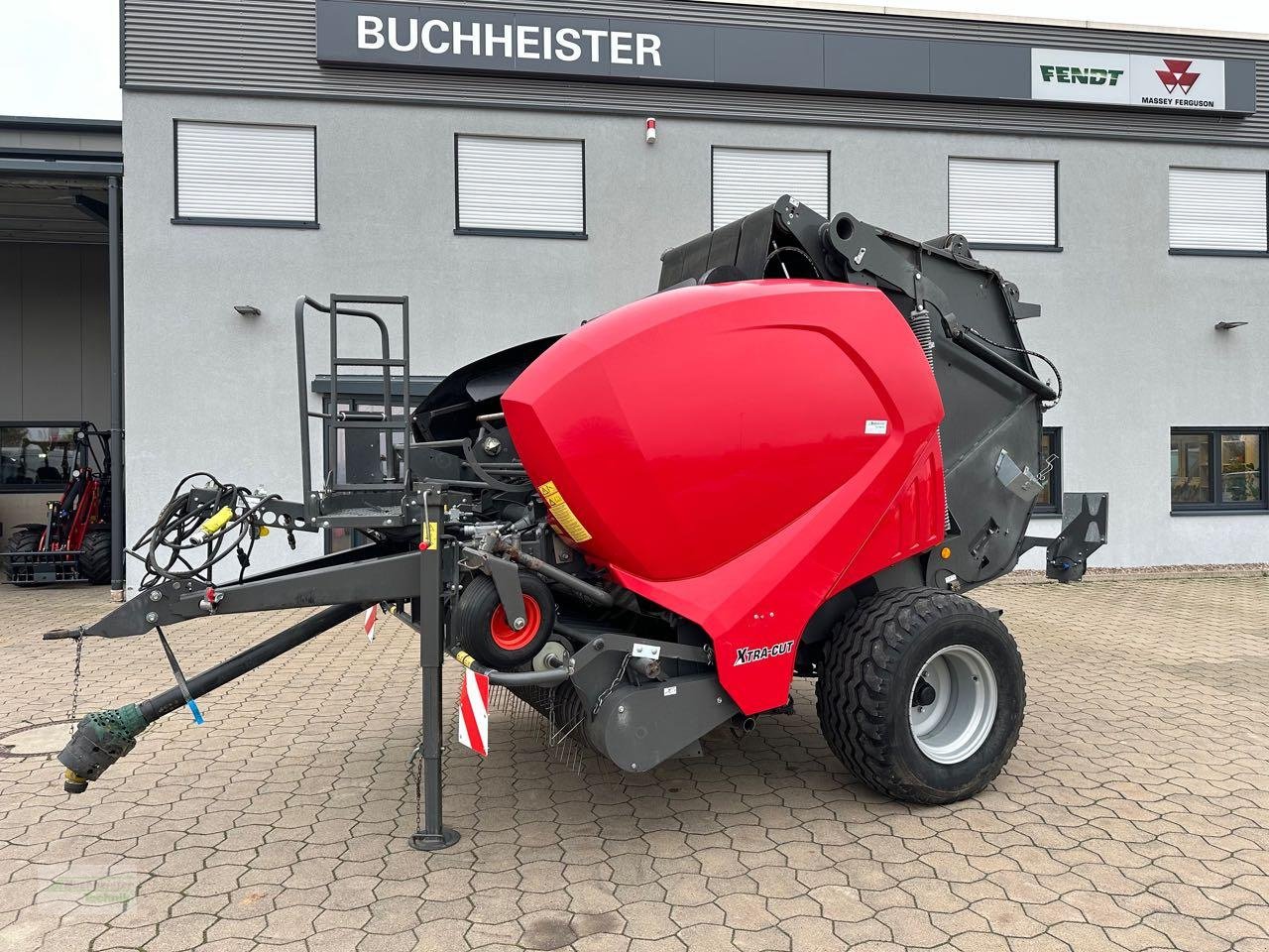 Rundballenpresse Türe ait Massey Ferguson 4180V Xtra, Gebrauchtmaschine içinde Coppenbruegge (resim 1)