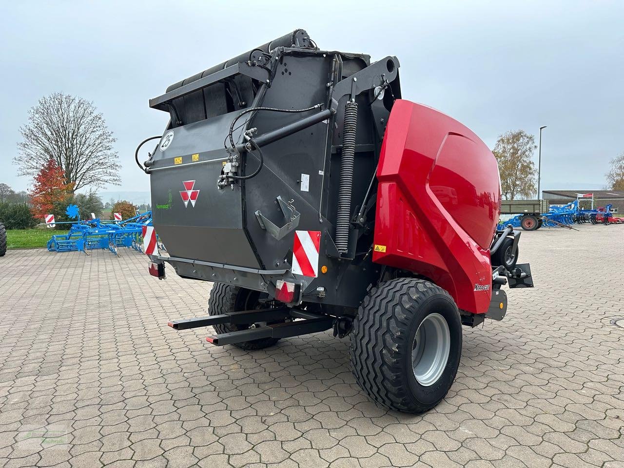 Rundballenpresse tip Massey Ferguson 4180V Xtra, Gebrauchtmaschine in Coppenbruegge (Poză 7)