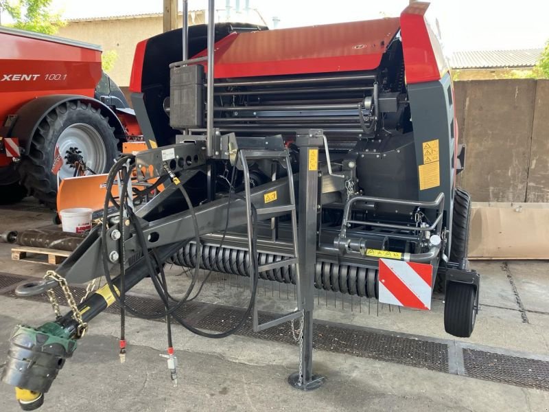 Rundballenpresse of the type Massey Ferguson MF RB 3130 F XTRA MASSEY FERGU, Gebrauchtmaschine in Wurzen (Picture 1)