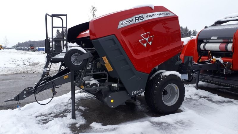 Rundballenpresse van het type Massey Ferguson MF RB 3130 F XTRA MASSEY FERGU, Gebrauchtmaschine in Wurzen (Foto 1)