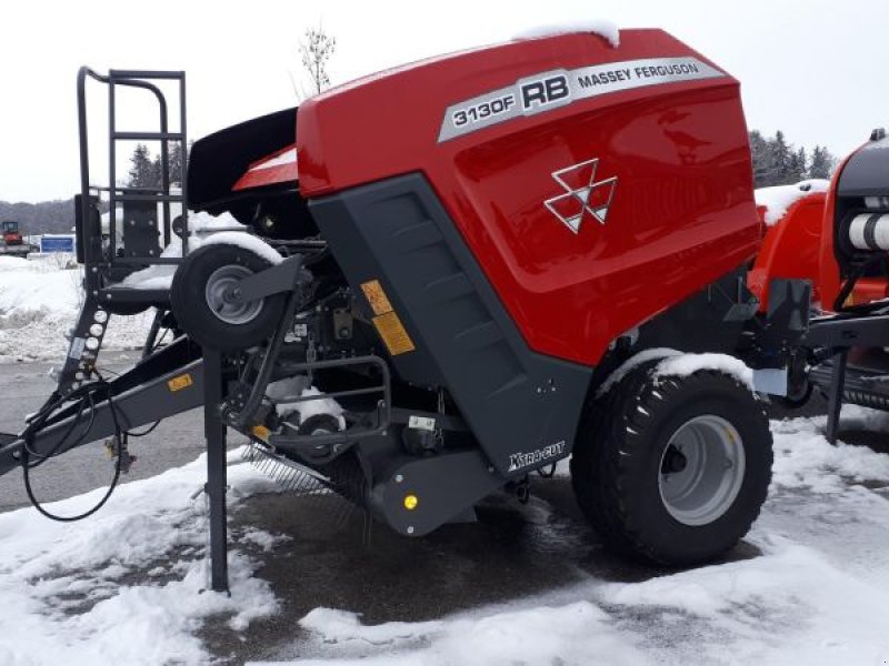 Rundballenpresse van het type Massey Ferguson MF RB 3130 F XTRA MASSEY FERGU, Gebrauchtmaschine in Wurzen