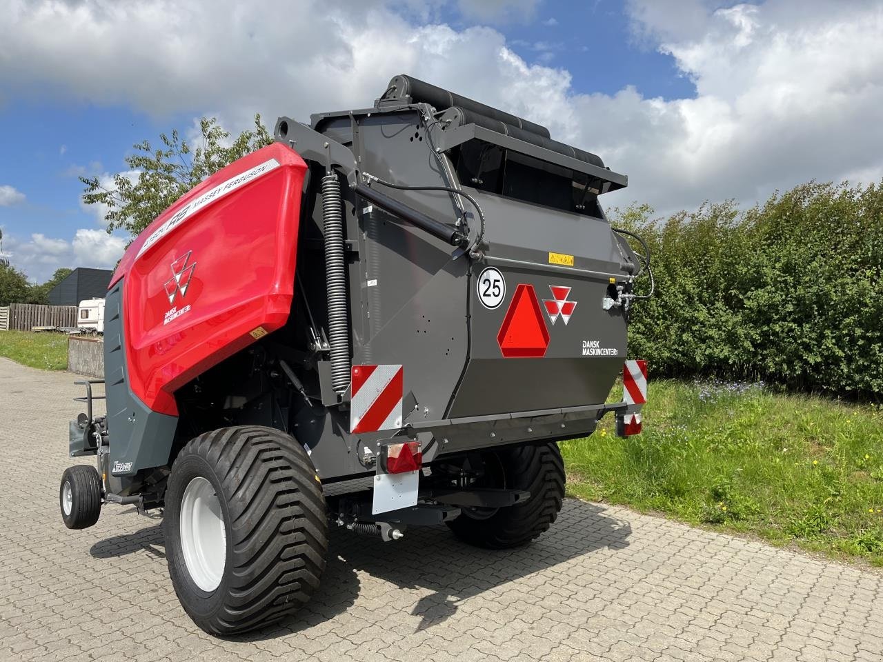 Rundballenpresse des Typs Massey Ferguson RB 4180 V XTRA, Gebrauchtmaschine in Toftlund (Bild 3)