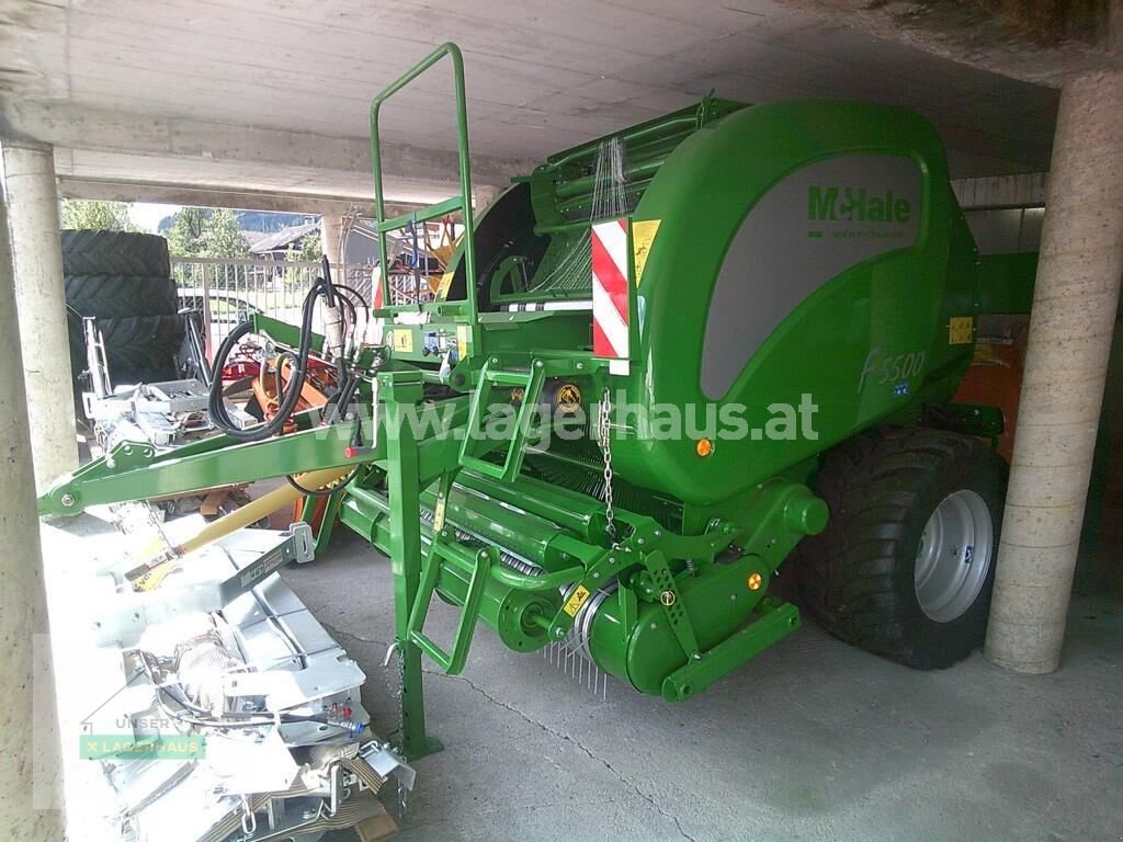 Rundballenpresse des Typs McCormick F5500, Neumaschine in Schlitters (Bild 2)