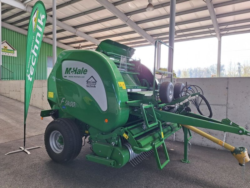 Rundballenpresse van het type McHale F 5400 C, Neumaschine in Bergheim