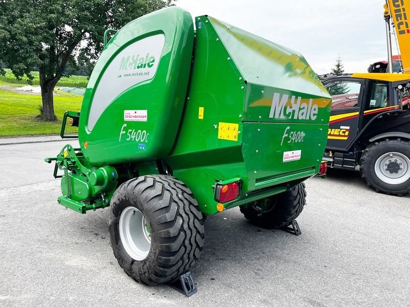 Rundballenpresse van het type McHale F 5400C Rundballenpresse, Neumaschine in St. Marienkirchen (Foto 8)