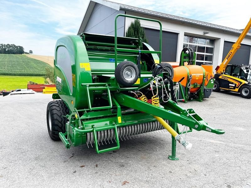 Rundballenpresse typu McHale F 5400C Rundballenpresse, Neumaschine v St. Marienkirchen (Obrázek 3)