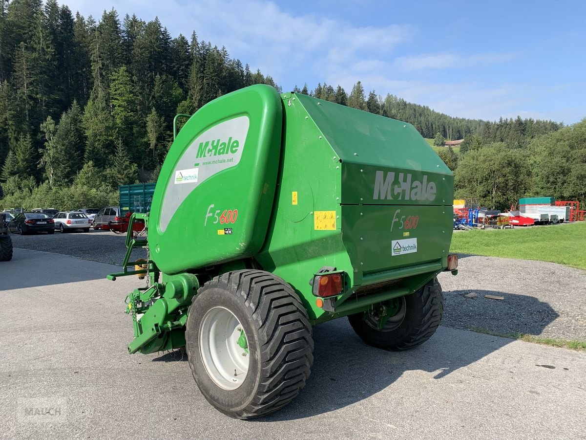 Rundballenpresse van het type McHale Rundballenpresse F 5600, Gebrauchtmaschine in Eben (Foto 10)