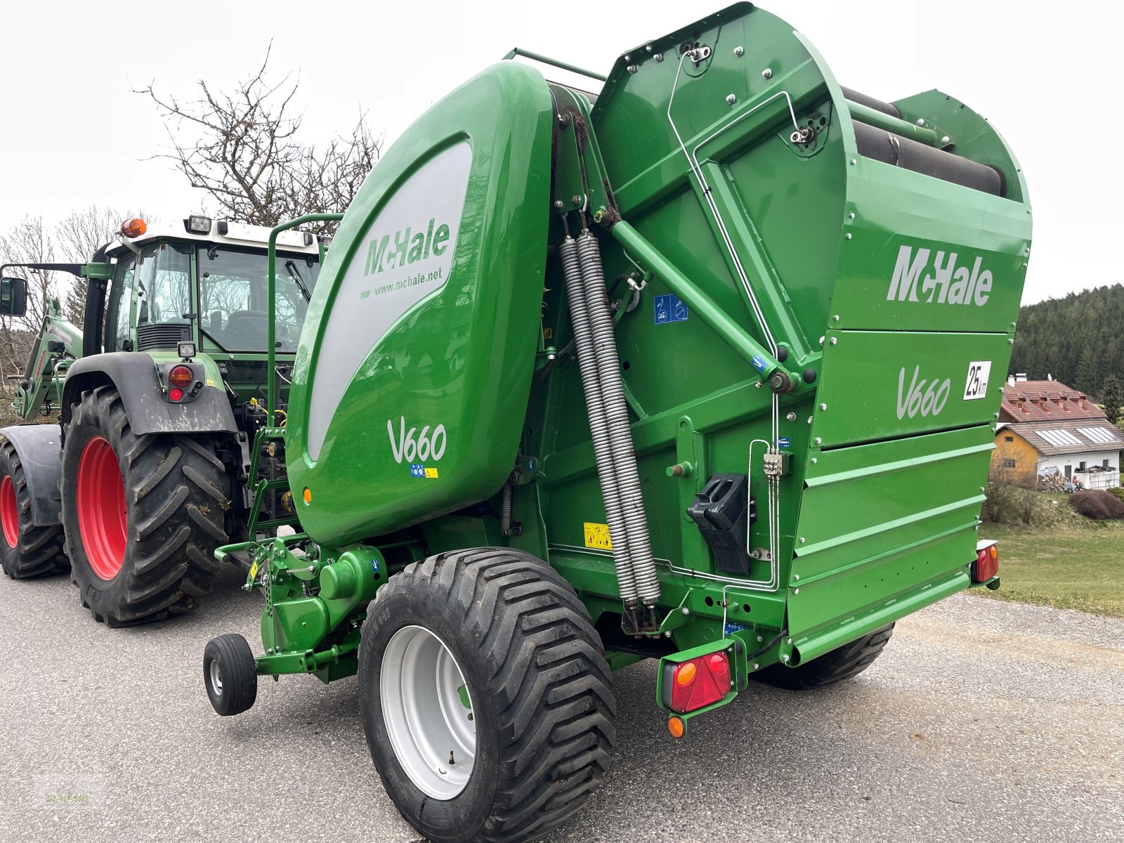 Rundballenpresse van het type McHale V660, Gebrauchtmaschine in Bad Leonfelden (Foto 4)