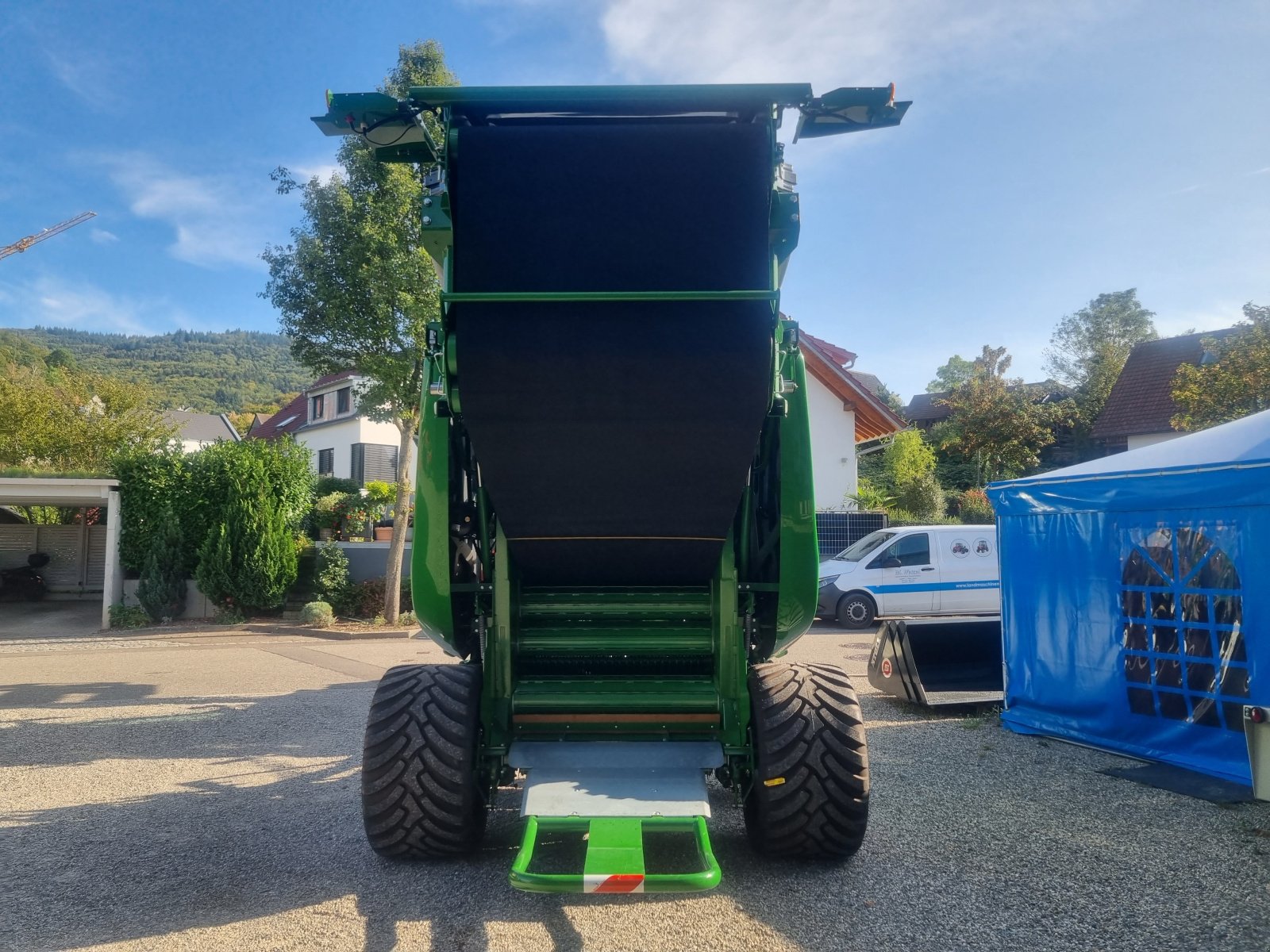 Rundballenpresse типа McHale V6750, Neumaschine в Sölden (Фотография 17)