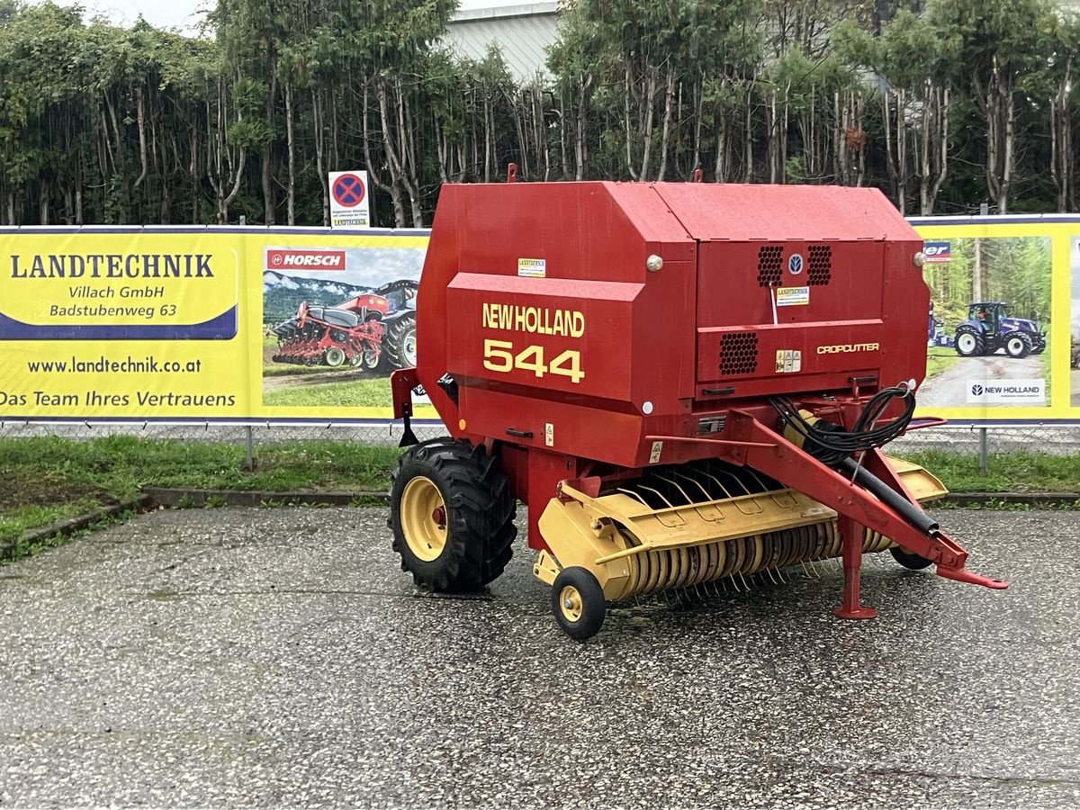 Rundballenpresse des Typs New Holland 544 CC, Gebrauchtmaschine in Villach (Bild 1)