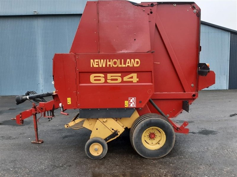 Rundballenpresse of the type New Holland 654 Cropcutter, Gebrauchtmaschine in Hadsund (Picture 1)