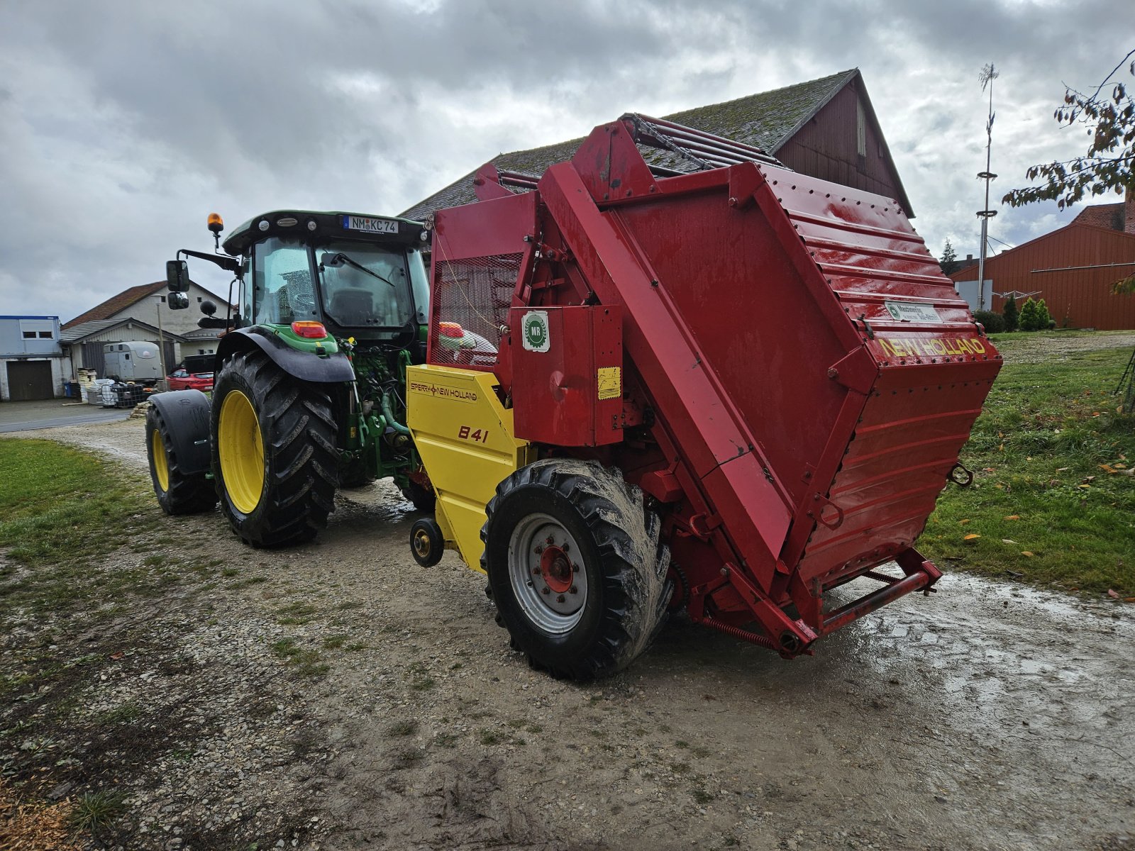 Rundballenpresse du type New Holland 841, Gebrauchtmaschine en Dietfurt (Photo 2)