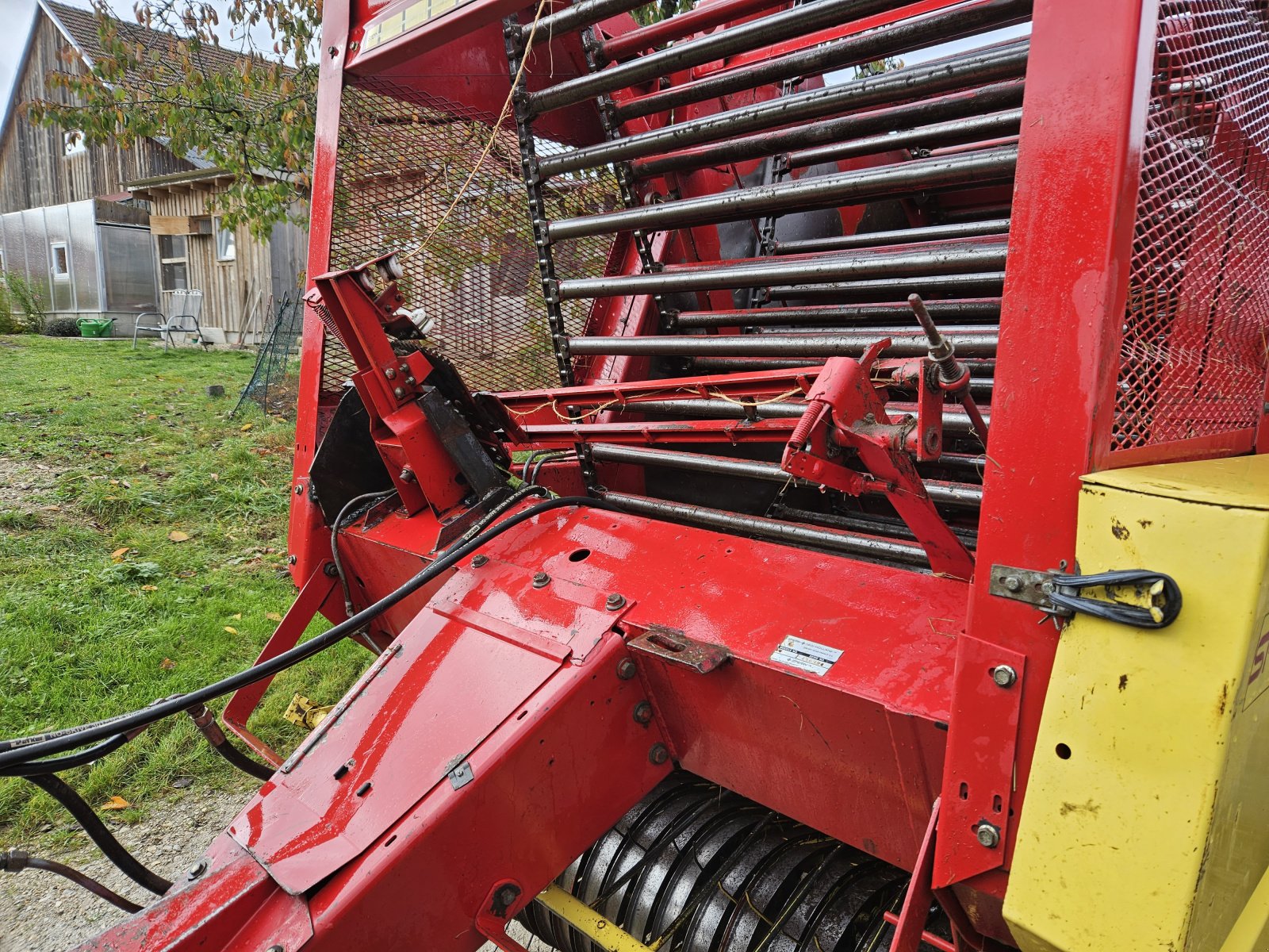 Rundballenpresse типа New Holland 841, Gebrauchtmaschine в Dietfurt (Фотография 3)