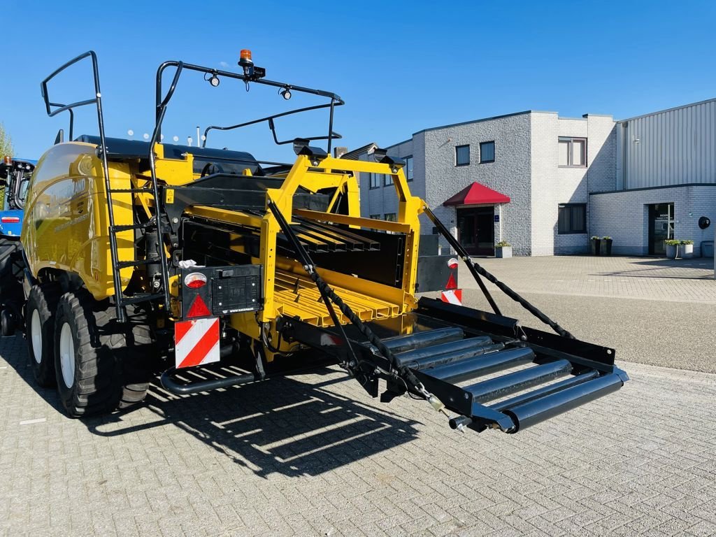 Rundballenpresse of the type New Holland BB1270 Plus Density Cropcutter, Gebrauchtmaschine in BOEKEL (Picture 2)