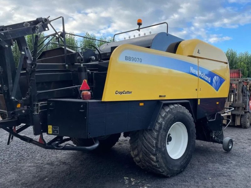 Rundballenpresse van het type New Holland BB9070, Gebrauchtmaschine in Wevelgem