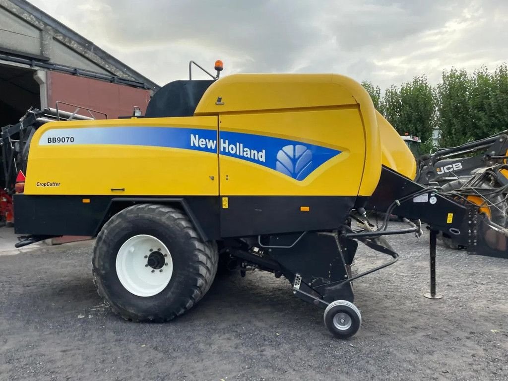 Rundballenpresse типа New Holland BB9070, Gebrauchtmaschine в Wevelgem (Фотография 2)