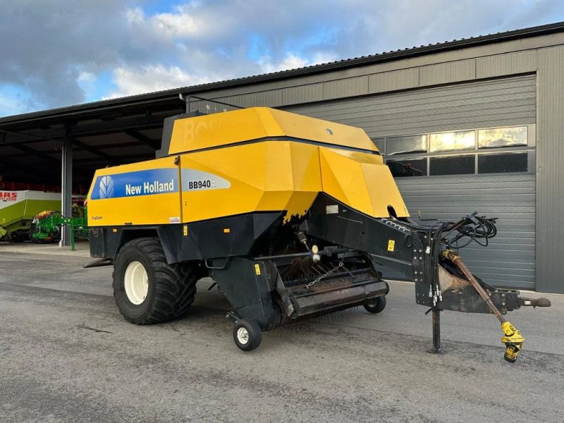 Rundballenpresse typu New Holland BB940A CropCutter, Gebrauchtmaschine v BENNEKOM (Obrázek 1)