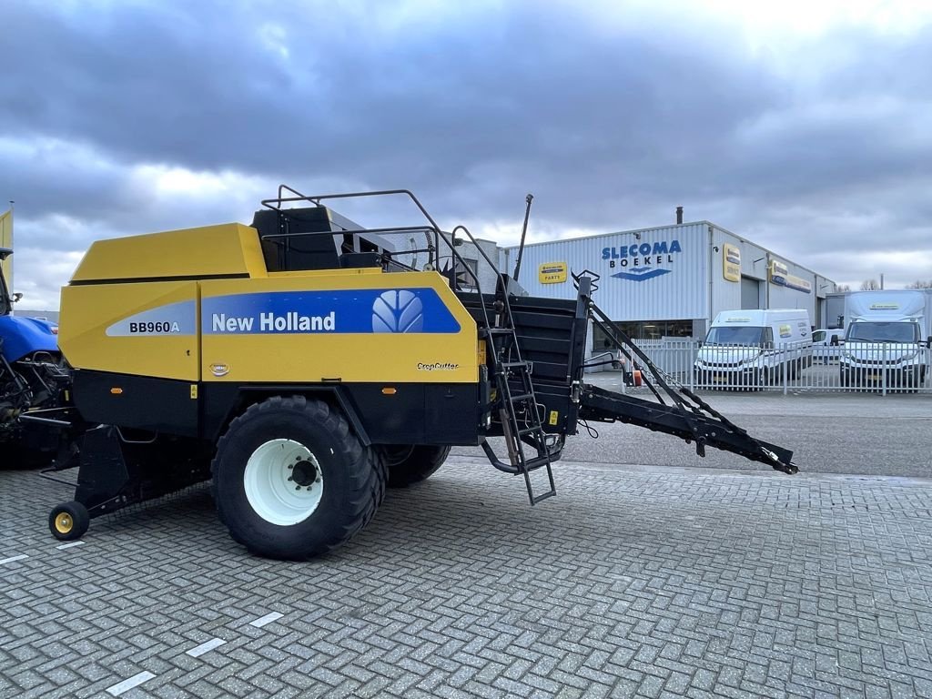 Rundballenpresse des Typs New Holland BB960 AR Big Baler 120x90, Gebrauchtmaschine in BOEKEL (Bild 4)