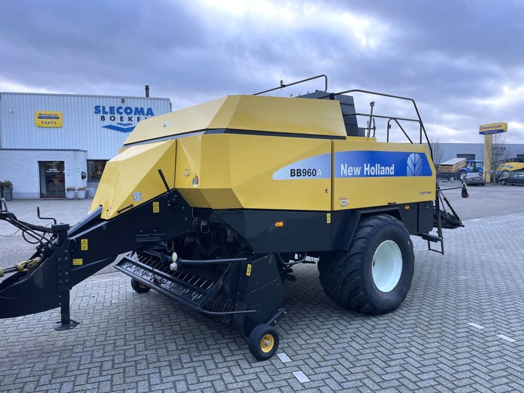 Rundballenpresse des Typs New Holland BB960 AR Big Baler 120x90, Gebrauchtmaschine in BOEKEL (Bild 1)