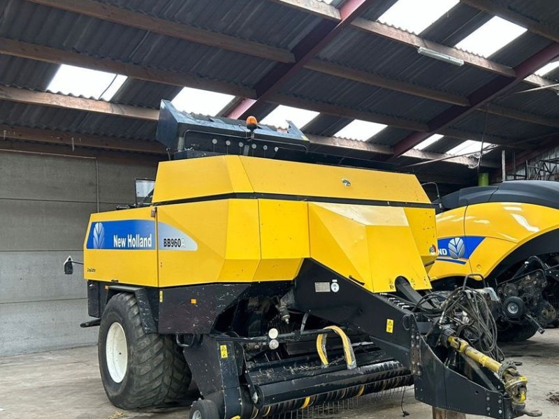 Rundballenpresse van het type New Holland BB960 AR Big Baler 120x90, Gebrauchtmaschine in BOEKEL (Foto 1)