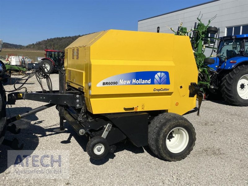 Rundballenpresse des Typs New Holland BR 6090 RC, Gebrauchtmaschine in Velburg (Bild 1)