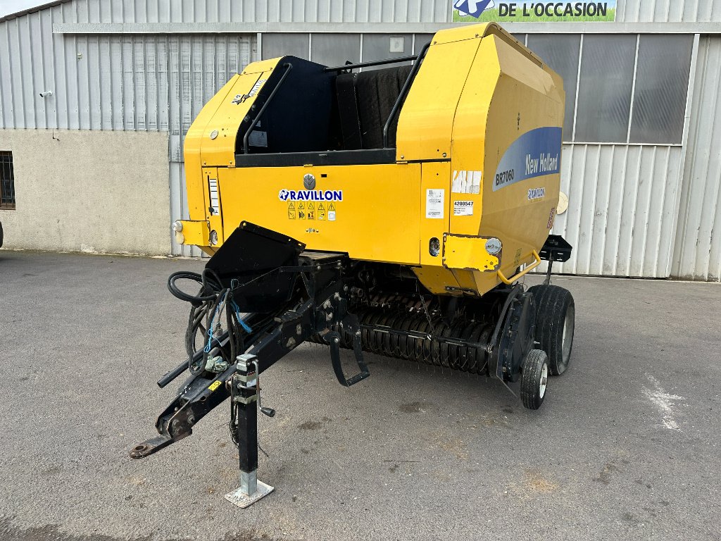 Rundballenpresse Türe ait New Holland BR 7060, Gebrauchtmaschine içinde VERT TOULON (resim 11)