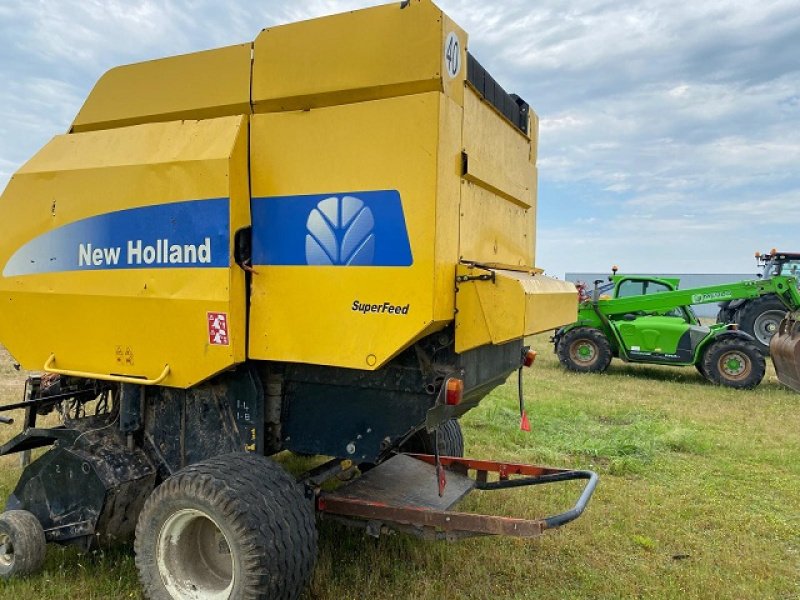 Rundballenpresse του τύπου New Holland BR 7070, Gebrauchtmaschine σε LE PONT CHRETIEN (Φωτογραφία 2)