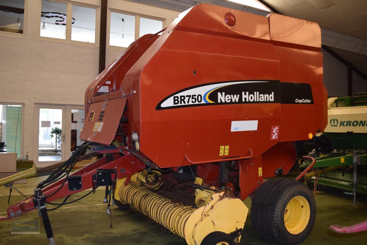 Rundballenpresse Türe ait New Holland BR 750 CropCutter, Gebrauchtmaschine içinde Oyten (resim 2)