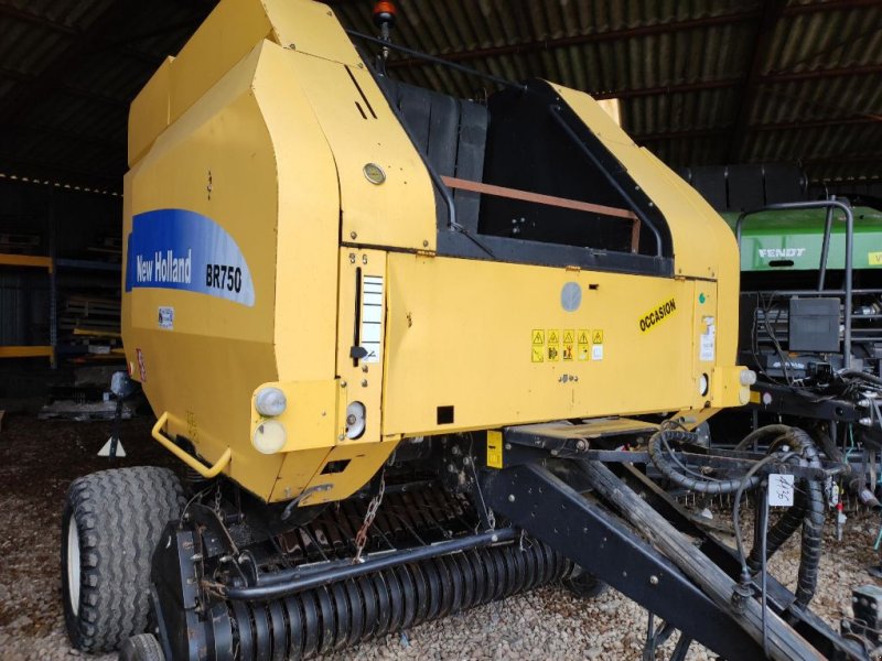 Rundballenpresse van het type New Holland BR 750, Gebrauchtmaschine in FRESNAY LE COMTE (Foto 1)