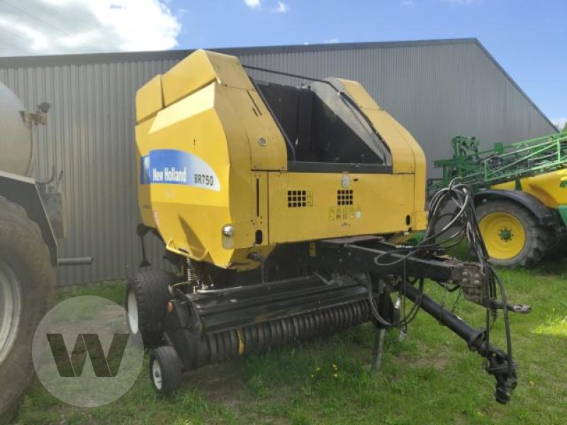 Rundballenpresse typu New Holland BR 750, Gebrauchtmaschine w Börm (Zdjęcie 1)