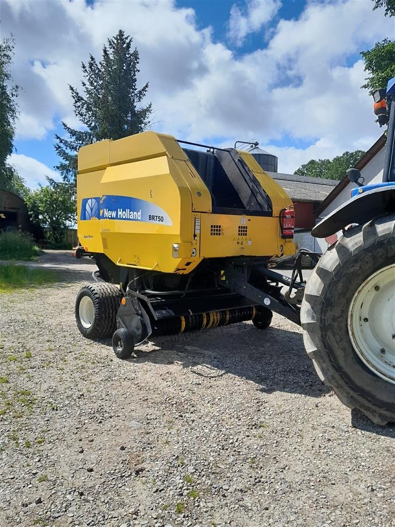 Rundballenpresse del tipo New Holland BR 750A, Gebrauchtmaschine en Stenstrup (Imagen 3)