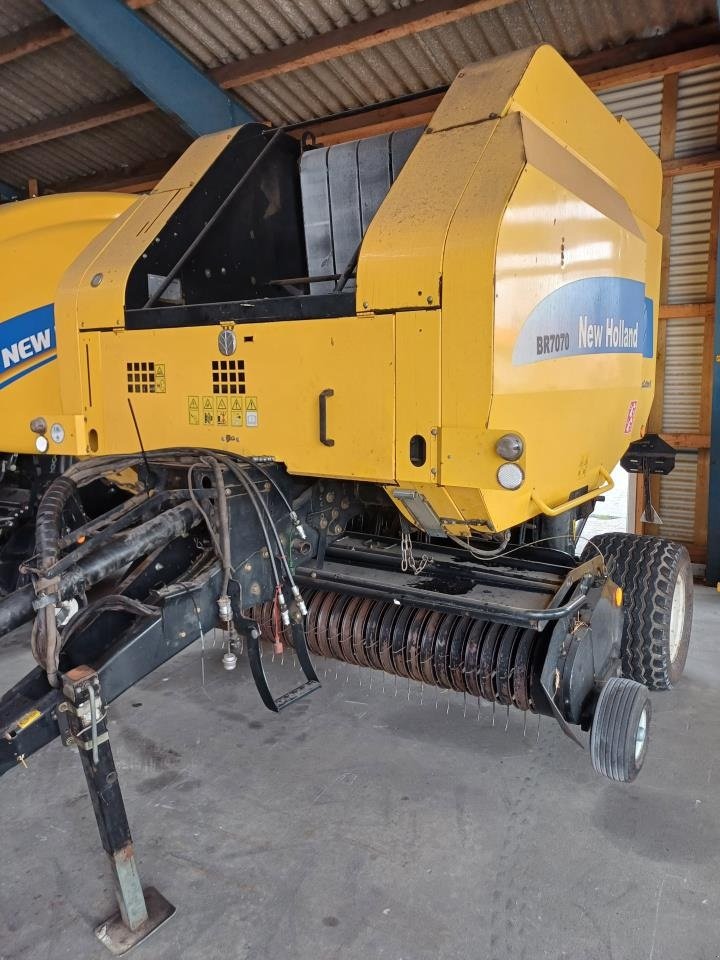 Rundballenpresse Türe ait New Holland BR7070 CROPCUTTER, Gebrauchtmaschine içinde Skjern (resim 3)