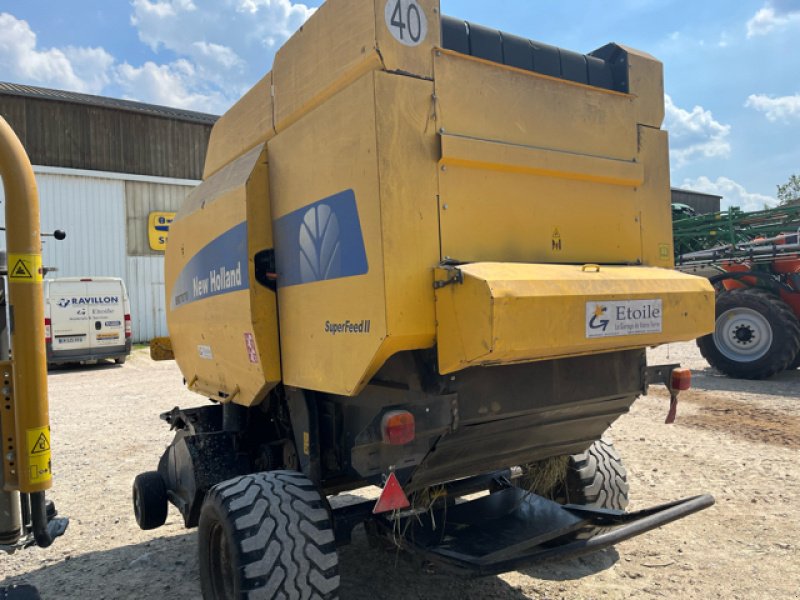 Rundballenpresse du type New Holland BR7070 superfeed, Gebrauchtmaschine en VERT TOULON (Photo 4)