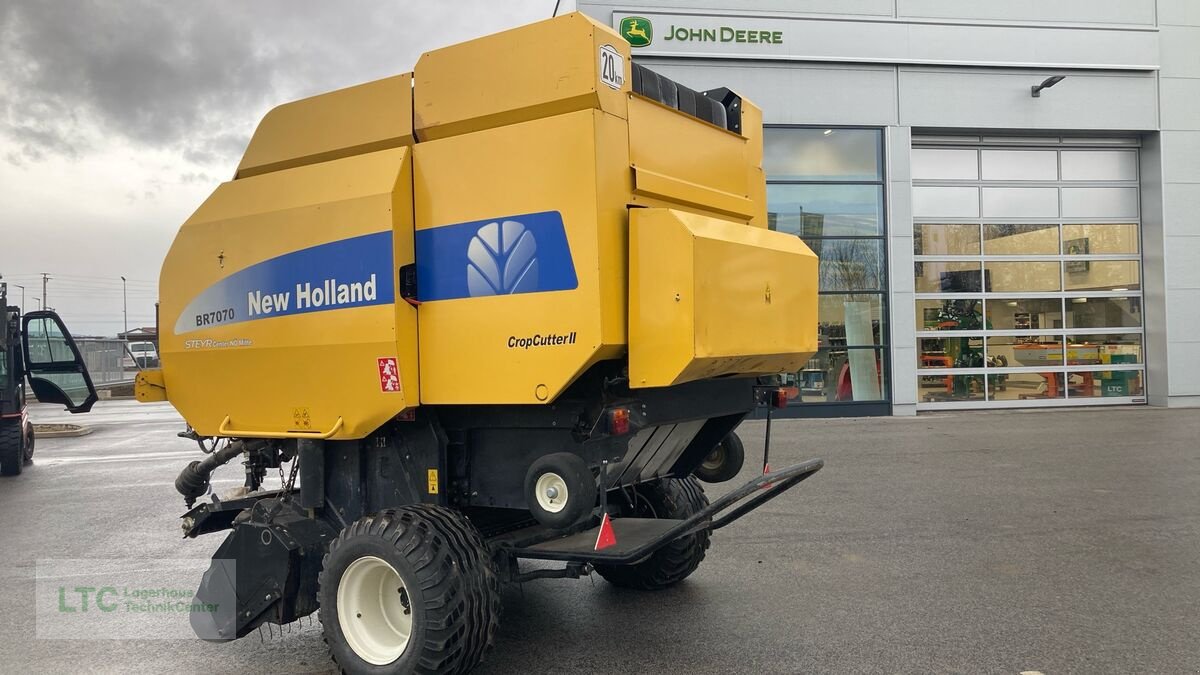 Rundballenpresse tip New Holland BR7070, Gebrauchtmaschine in Eggendorf (Poză 4)